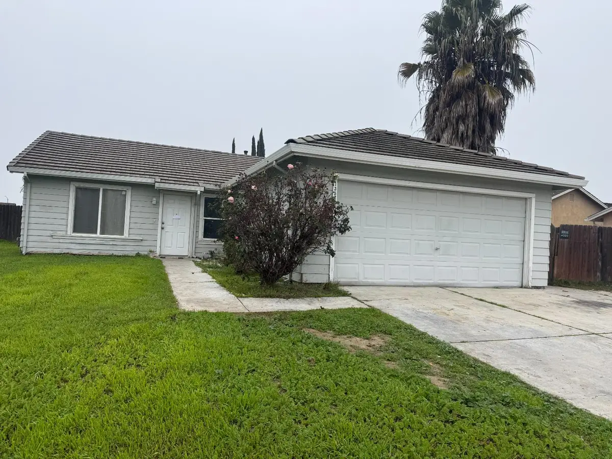 1352 N Saint Francis Drive, Los Banos, CA 93635 - Image #1