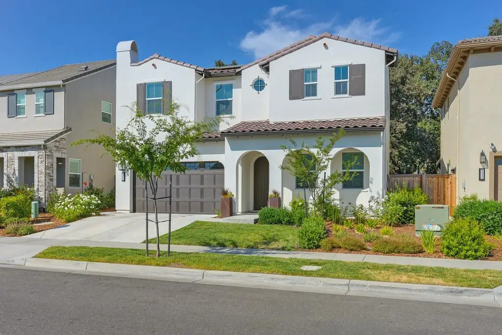 2327 5th Avenue, Sacramento, CA 95818 - Image #1