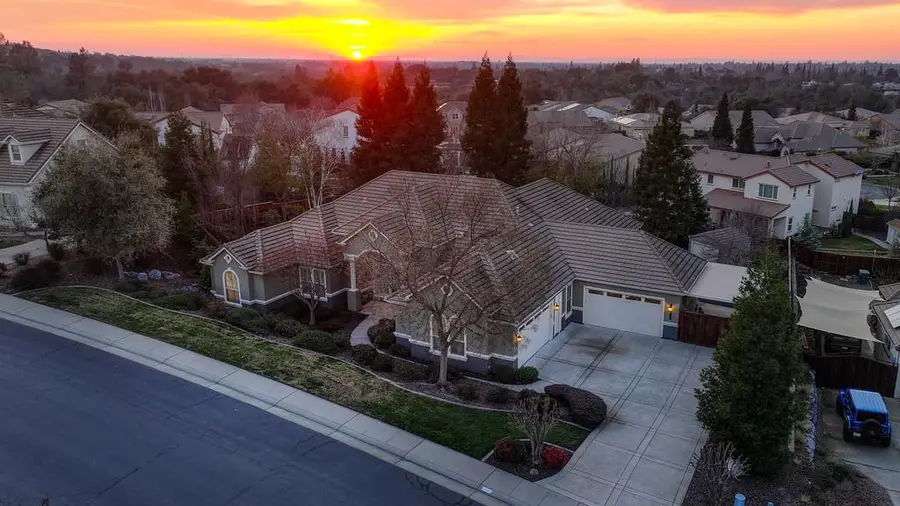 6206 Barrington Hills Drive, Rocklin, CA 95677 - Image #2