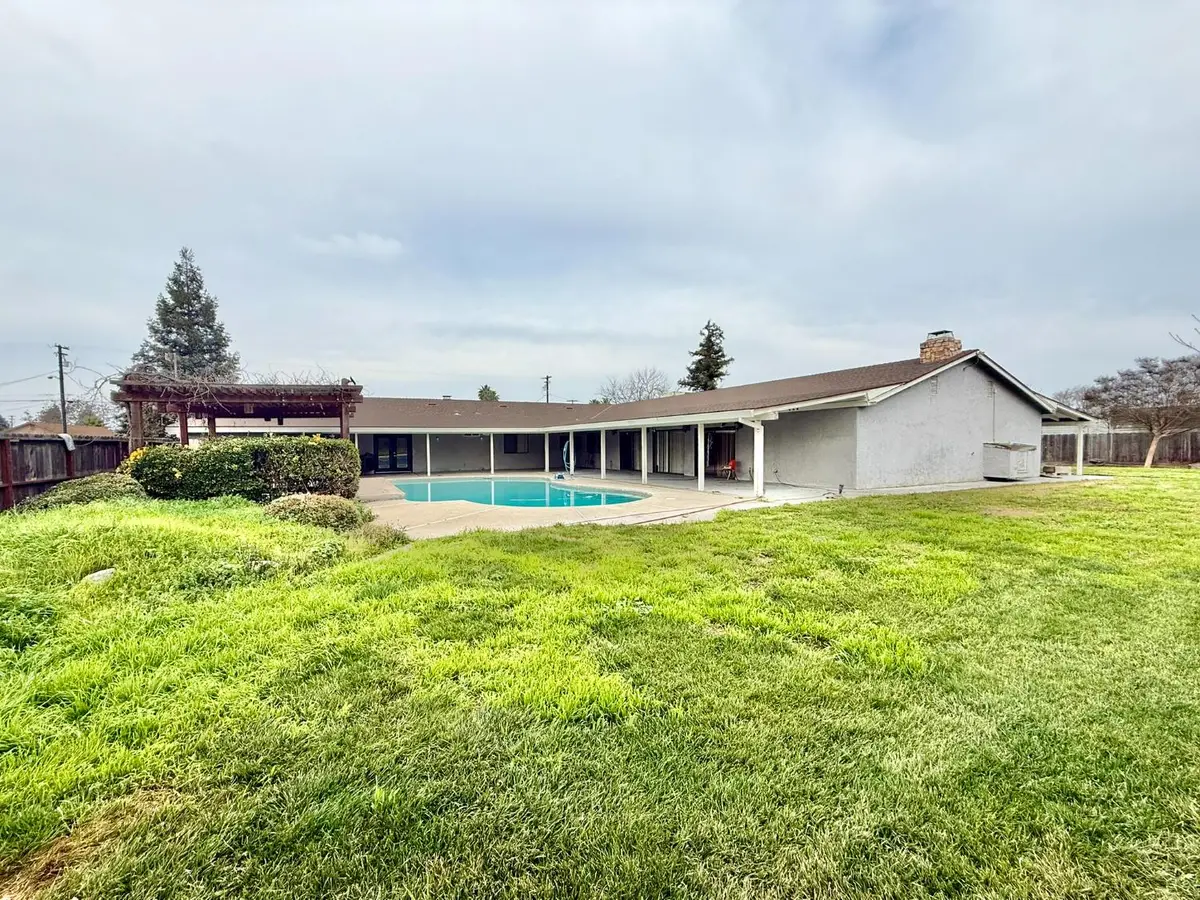 628 Williams Avenue, Turlock, CA 95380 - #1