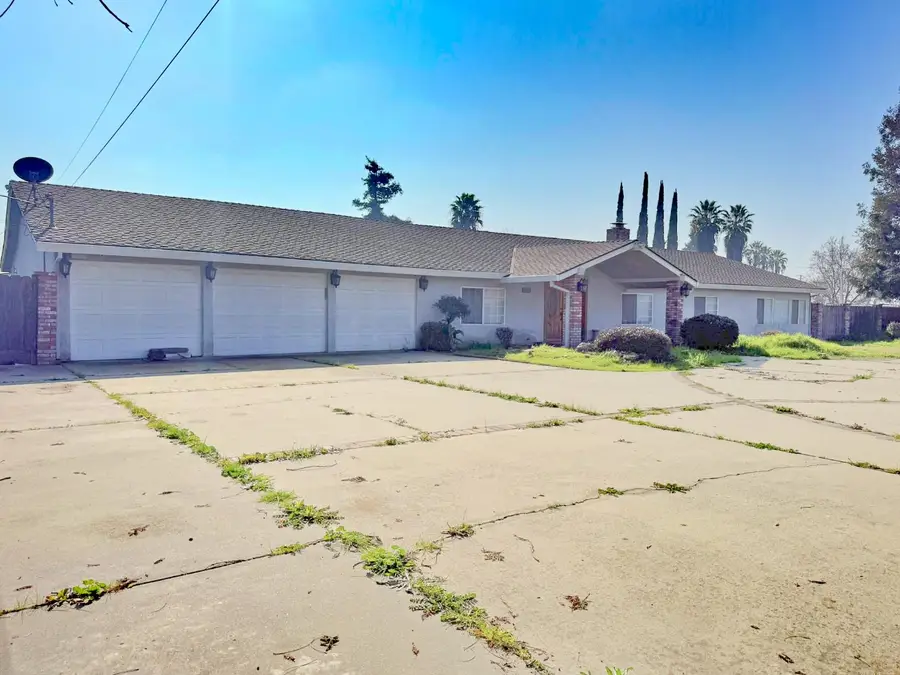 628 Williams Avenue, Turlock, CA 95380 - #2