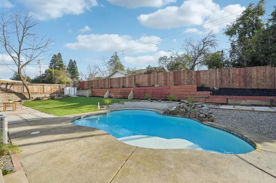 7204 Lynnbrook Court, Carmichael, CA 95608 - Image #2