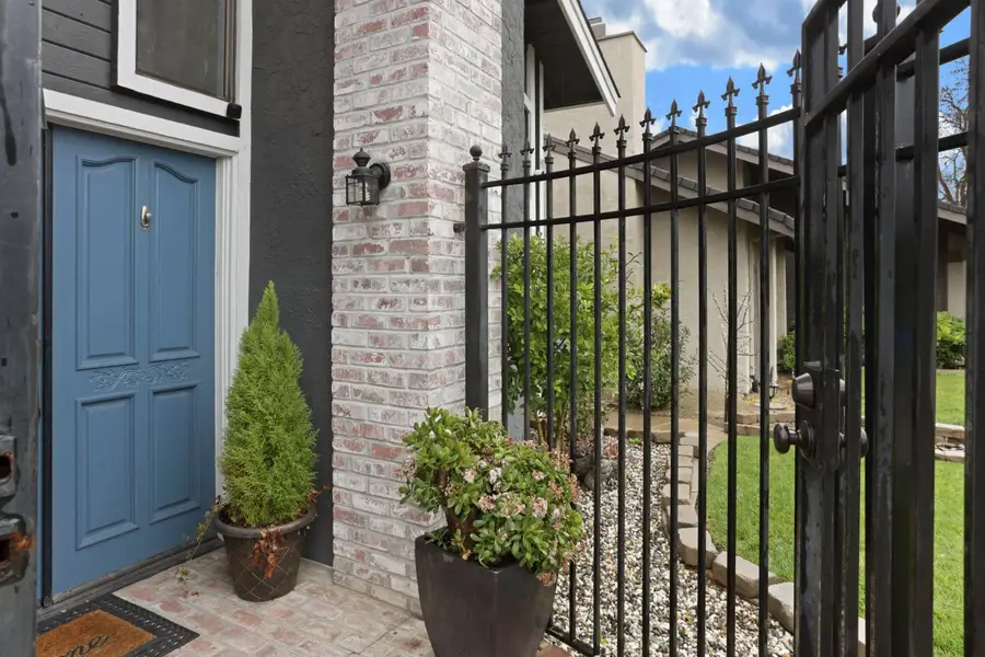 1017 Hamlet Court, Stockton, CA 95209 - #2