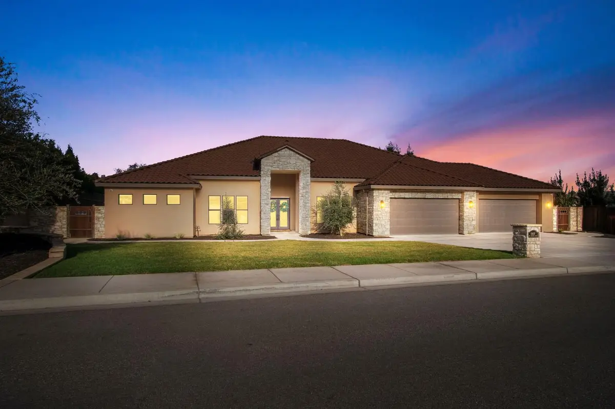 10407 Fox Borough Drive, Oakdale, CA 95361 - Image #1