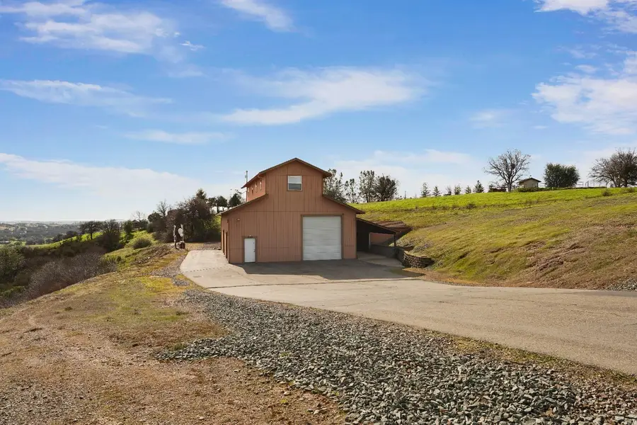 298 Oak Hollow Lane, Valley Springs, CA 95252 - Image #3