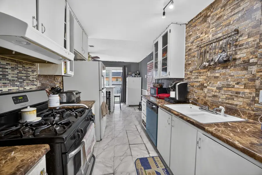 7518 Bowen Circle, Sacramento, CA 95822 - #3