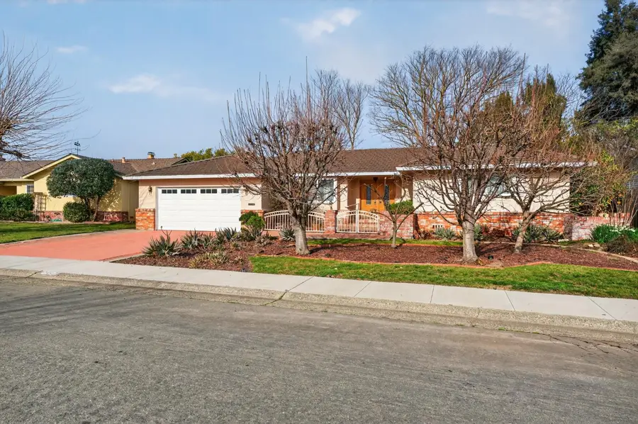 7063 Wilshire Circle, Sacramento, CA 95822 - Image #3