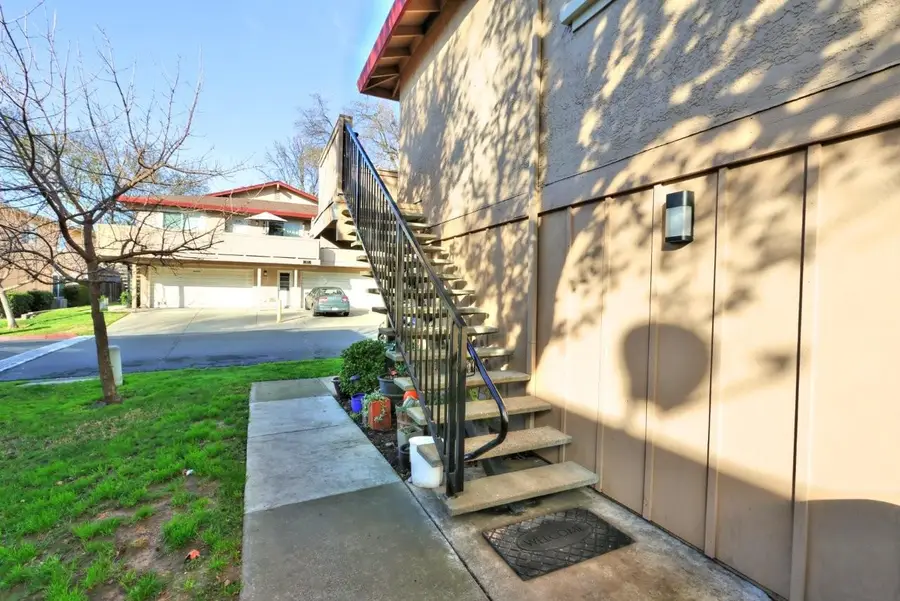 5309 Winfield Way #4, Sacramento, CA 95841 - #2