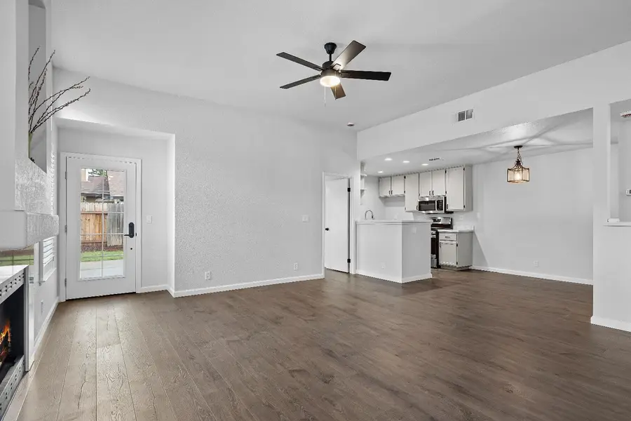 6332 Elkhorn Manor Drive, Rio Linda, CA 95673 - #3