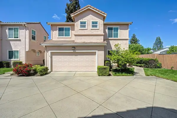 11 Venezia Court, Sacramento, CA 95831