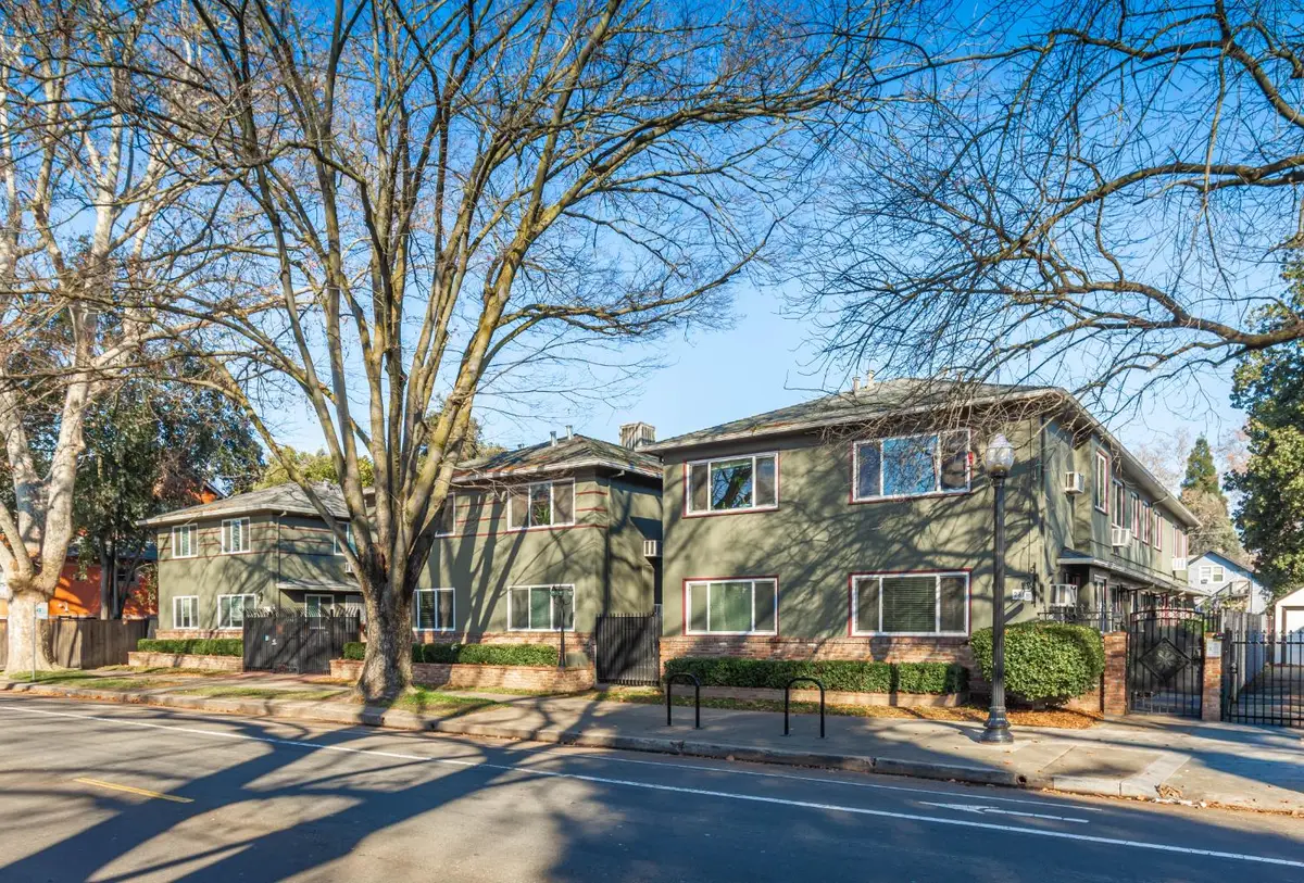 2811 F Street, Sacramento, CA 95816 - #1