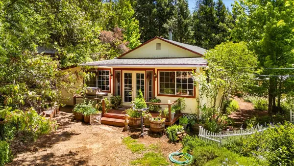 9086 La Porte Road, Brownsville, CA 95919