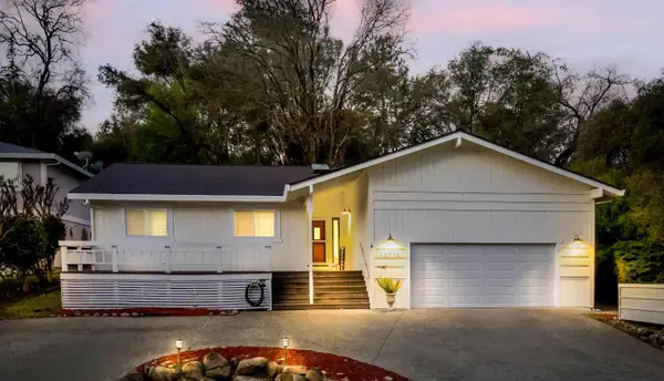 12716 Roadrunner Dr, Penn Valley, CA 95946