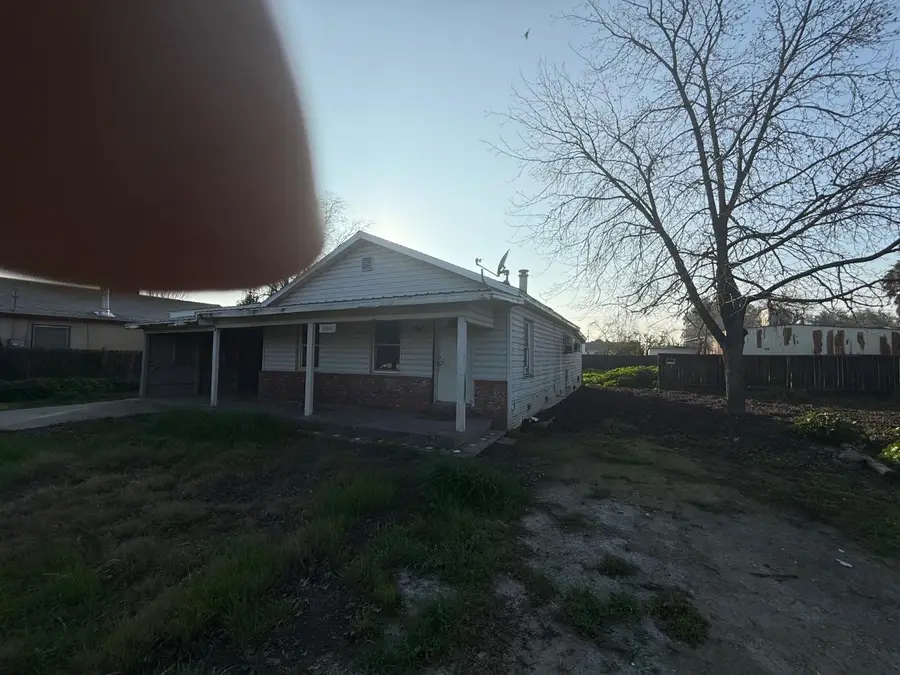 16641 Colony Street, Dos Palos, CA 93620 - #3