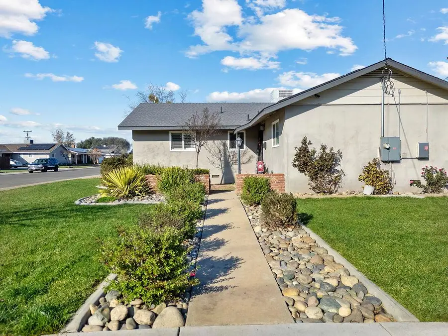 1320 Walnut, Oakdale, CA 95361 - #3