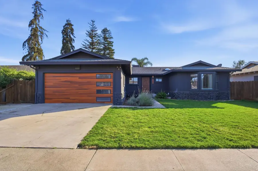 680 Sherri Way, Turlock, CA 95382 - Image #3