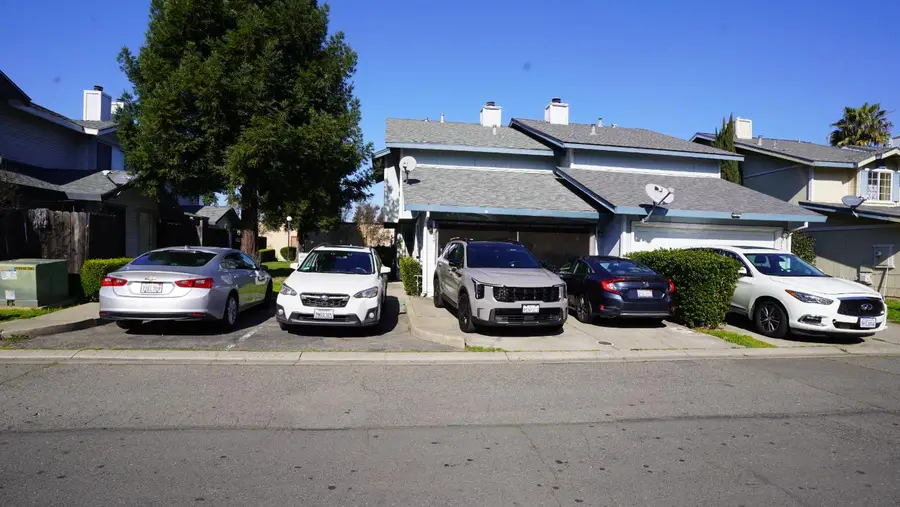 7217 Kallie Kay Lane, Sacramento, CA 95823 - Image #2