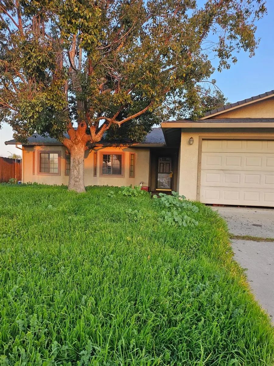 1435 Hammatt Avenue, Livingston, CA 95334 - #2