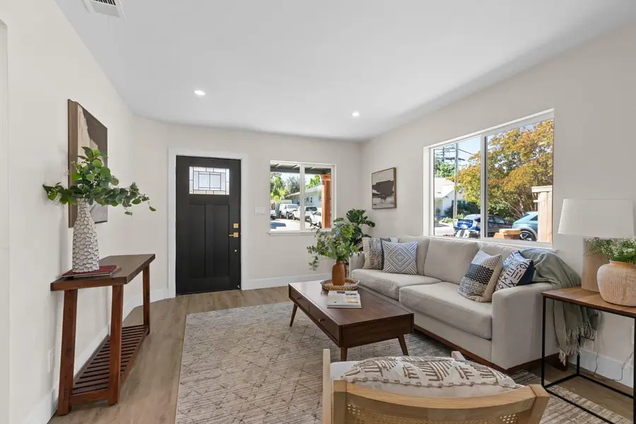 2153 Perkins Way, Sacramento, CA 95818 - #3