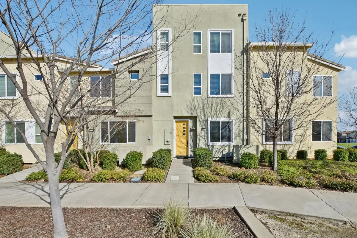 3237 Bridgeway Drive, Rancho Cordova, CA 95670 - #1