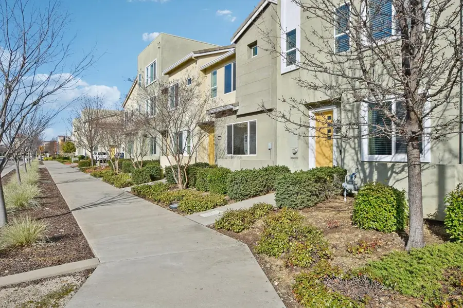 3237 Bridgeway Drive, Rancho Cordova, CA 95670 - #2