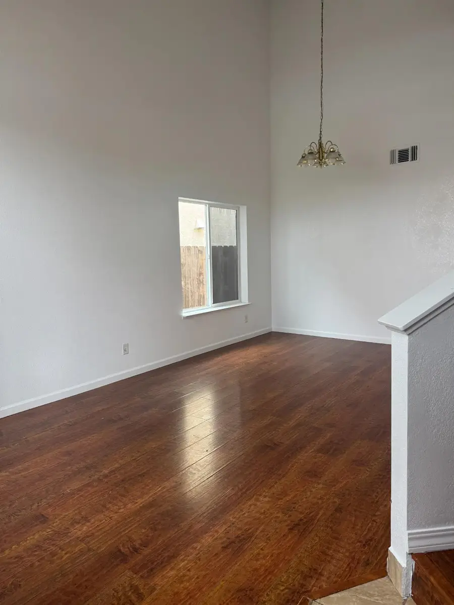 2060 Woodland Drive, Yuba City, CA 95991 - #2