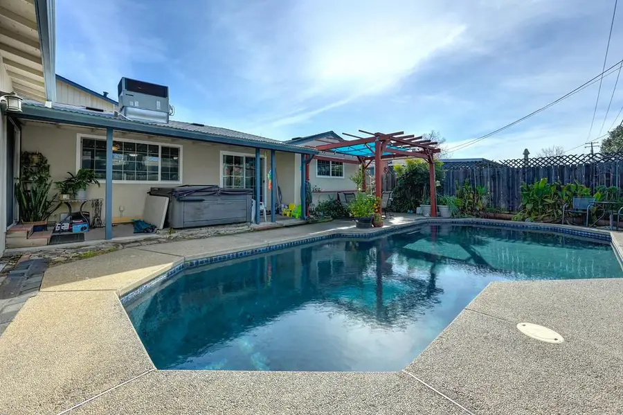 10825 Walnutwood Way, Rancho Cordova, CA 95670 - #2