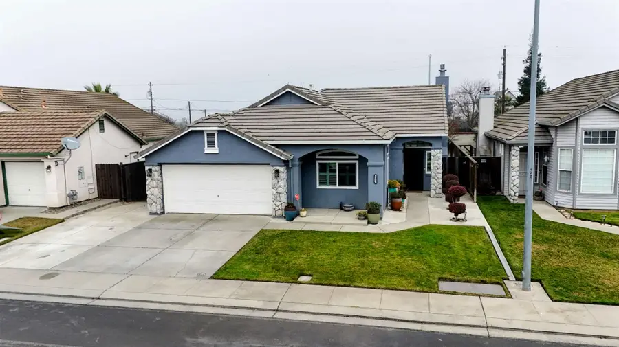 1847 Bergthold Street, Manteca, CA 95336 - #2