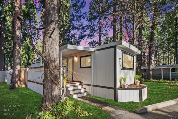 12 Rim St, Pollock Pines, CA 95726