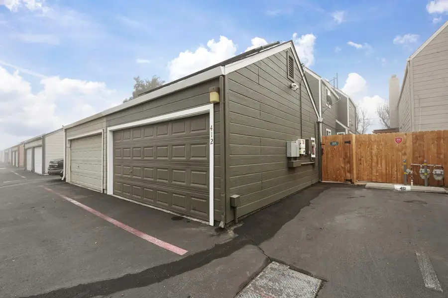 412 Golf Circle #E, Manteca, CA 95337 - #3