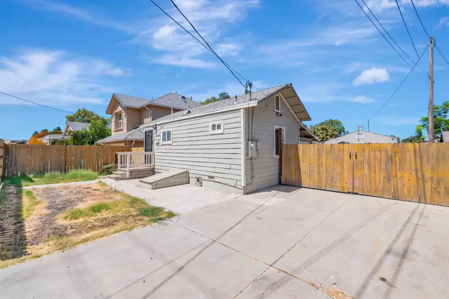 536 E Locust, Lodi, CA 95240 - Image #2