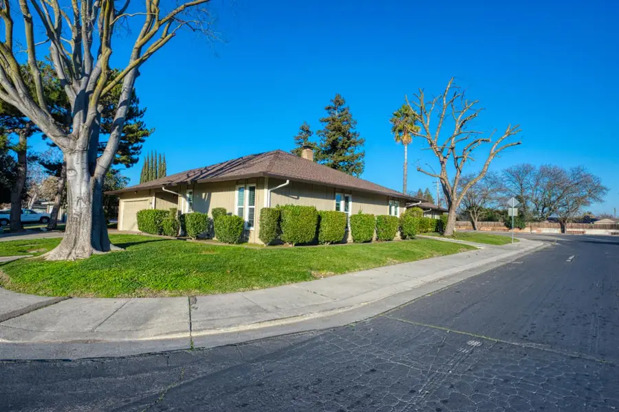 903 Sunnyoak, Stockton, CA 95209 - Image #2