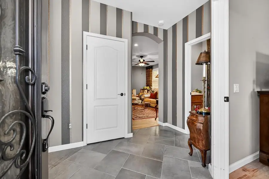 1040 Cabris Lane, Roseville, CA 95747 - Image #3