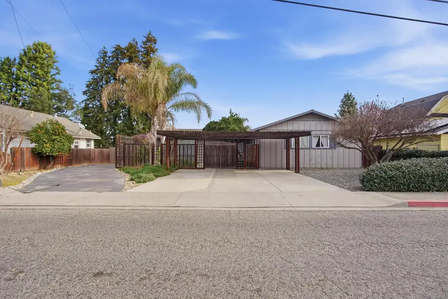 721 S River Avenue #2, Oakdale, CA 95361 - #2