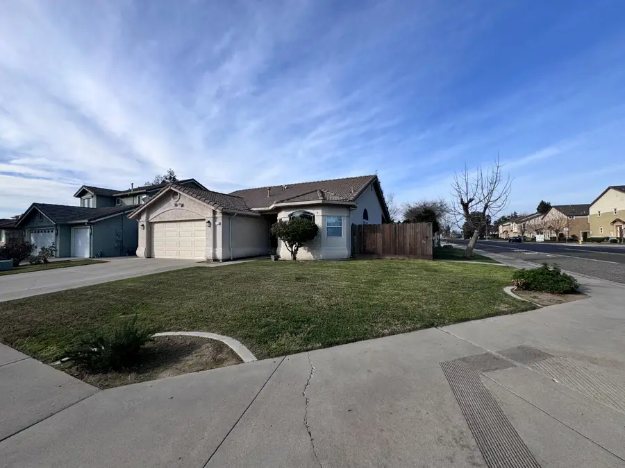 805 Cole Avenue, Turlock, CA 95382 - #2