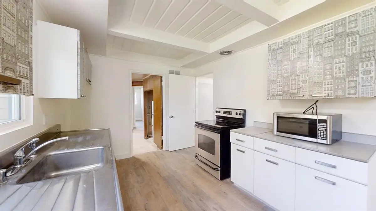 2433 Gwen Drive, Sacramento, CA 95825 - #1