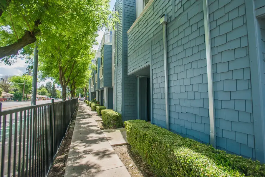 427 Harriet Lane, West Sacramento, CA 95605 - #2