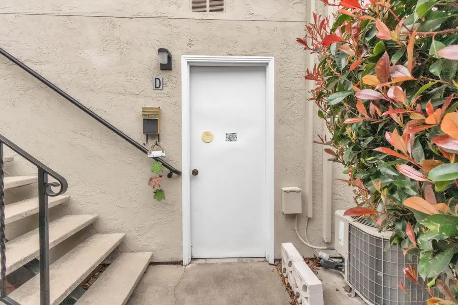 1369 Del Rio Circle #D, Concord, CA 94518 - #2