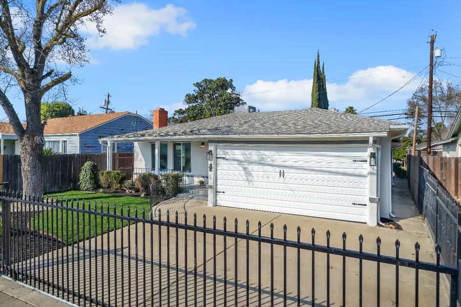 2059 Country Club Boulevard, Stockton, CA 95204 - #2