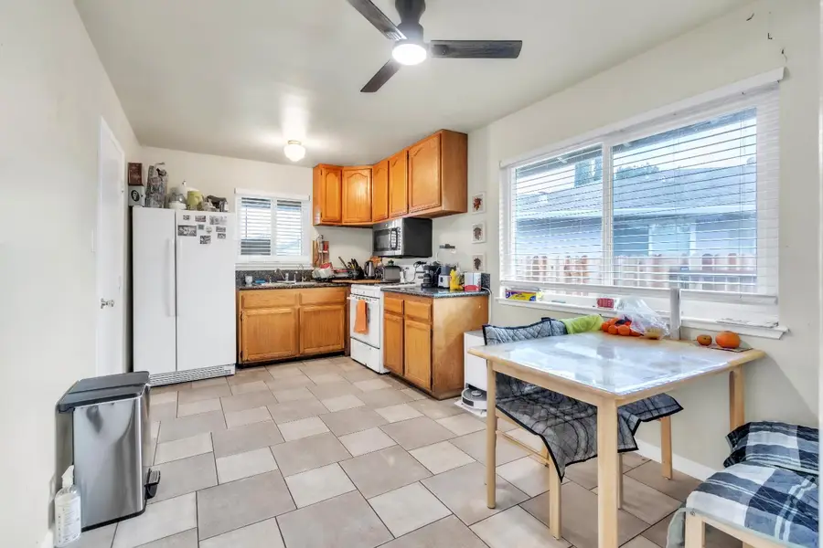 10376 El Grande Court, Rancho Cordova, CA 95670 - #2