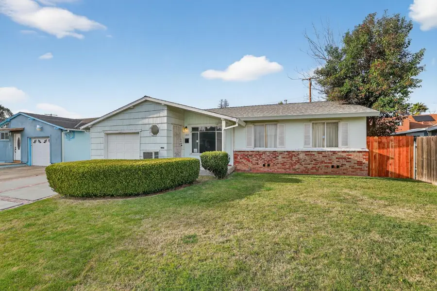 2113 Yorkshire Road, Sacramento, CA 95815 - Image #3