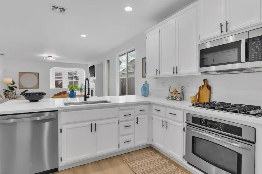 1886 Dawnelle Way, Sacramento, CA 95835 - #3