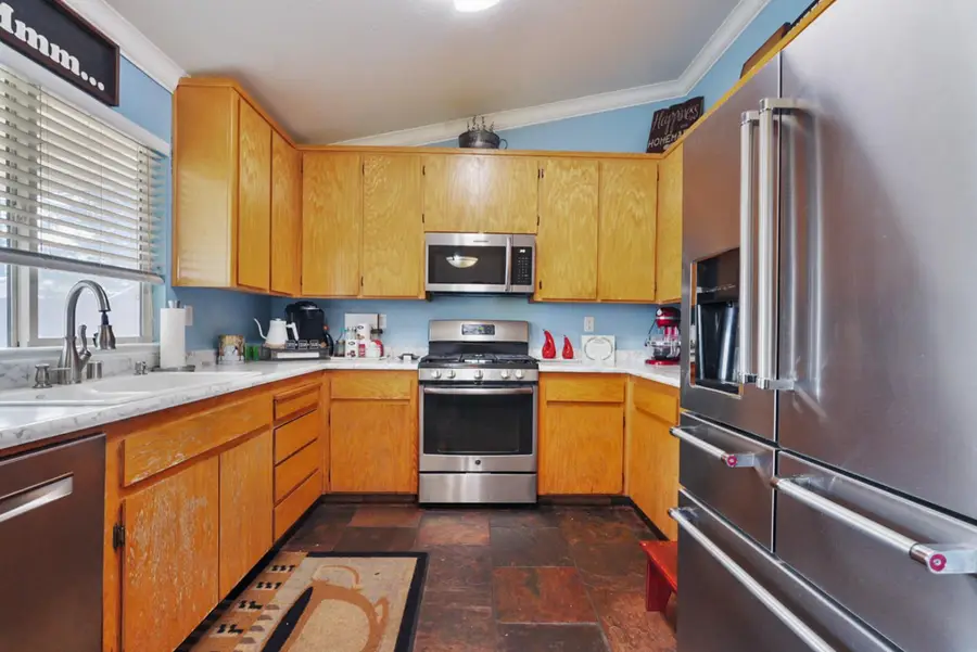 12216 Quicksilver Street, Waterford, CA 95386 - #3