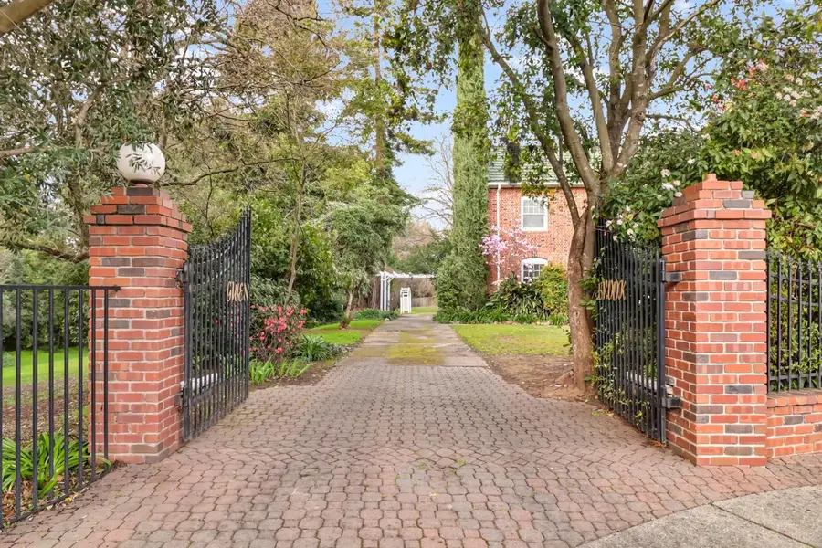 3200 Becerra Way, Sacramento, CA 95821 - #2