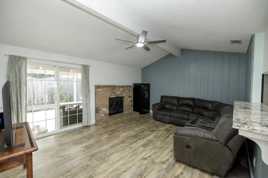 2098 Joett Drive, Turlock, CA 95380 - #3