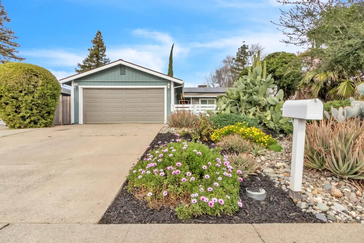 10243 Pistachio Way, Sacramento, CA 95827 - #1