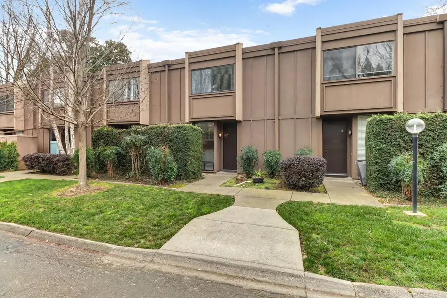 2224 Woodside Lane #3, Sacramento, CA 95825 - #2