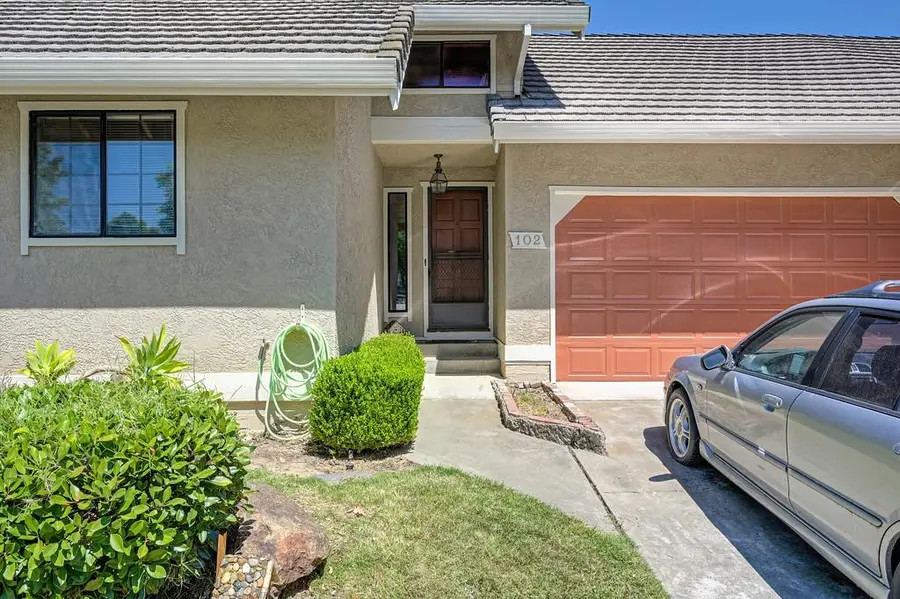 102 Las Positas Circle, Sacramento, CA 95831 - #3