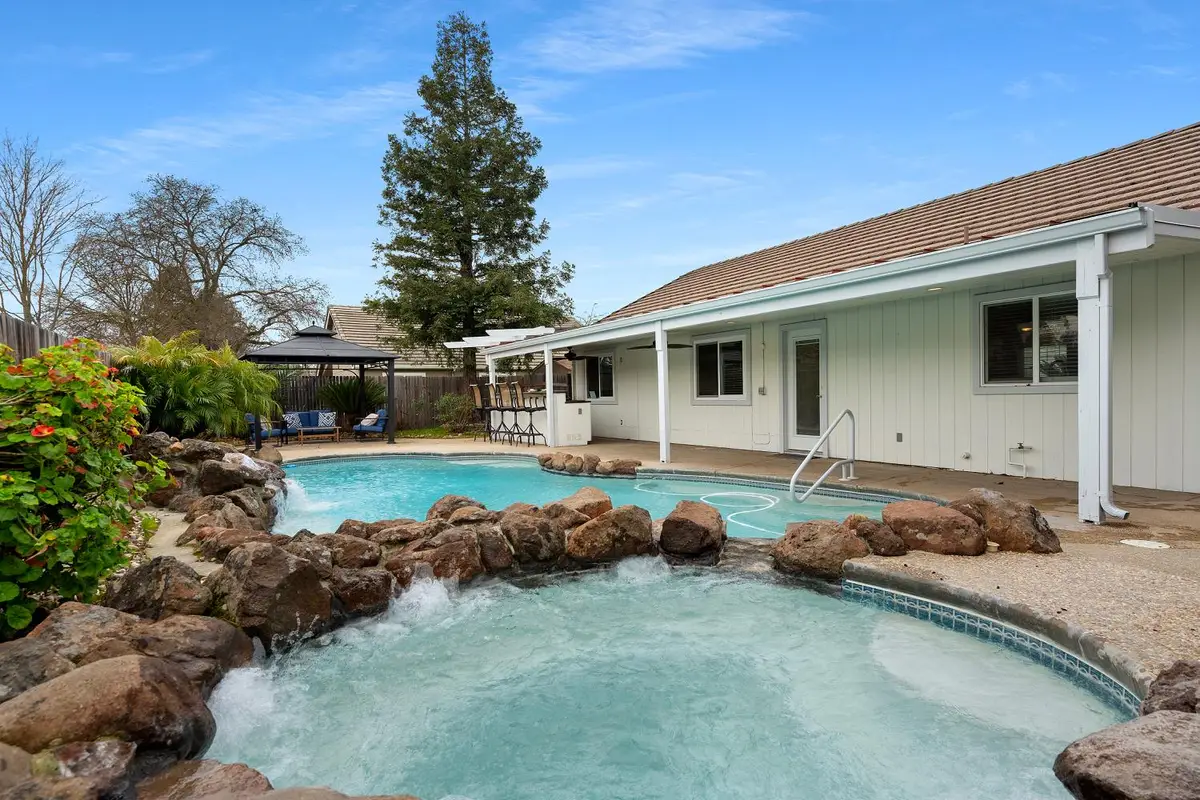 214 N Cinnamon Drive, Galt, CA 95632 - #1