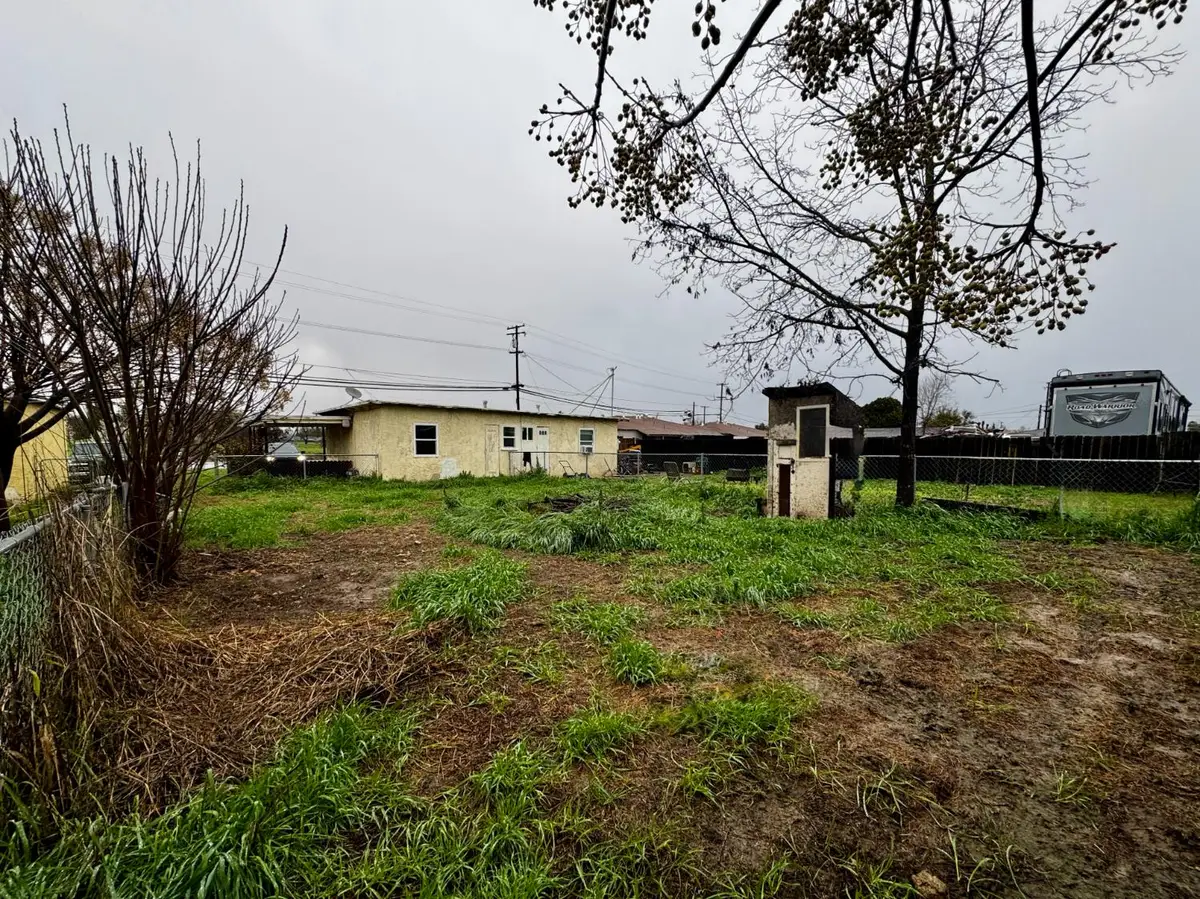 1630 Paradise Road, Modesto, CA 95358 - #1